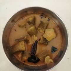 A picture of Bhindi rasam (bendakaaya pulusu).