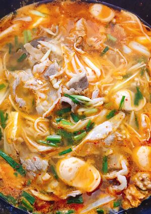 Hình của món Canh kim chi thịt bò.