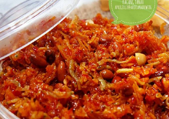 Wajib coba! Bagaimana cara membuat Kering Kentang Teri Kacang Tanah sajian Lebaran  nikmat