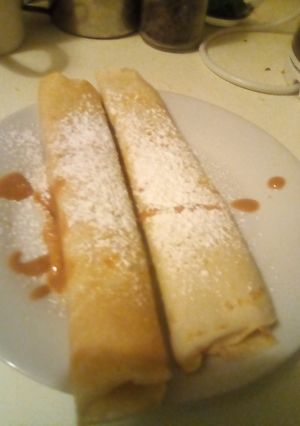 Una foto de Panqueques con manjar mm😋😋