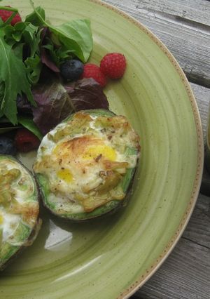 A picture of Avocado Egg Boat.
