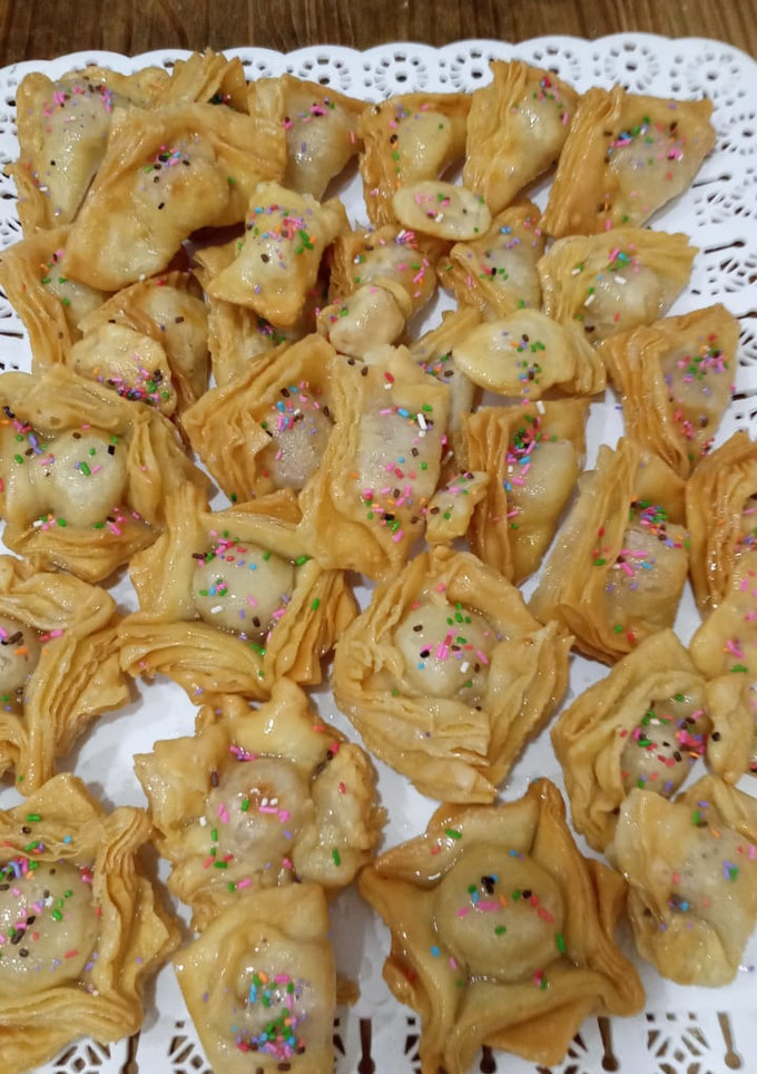 Una foto de Pastelitos y pañuelitos criollos