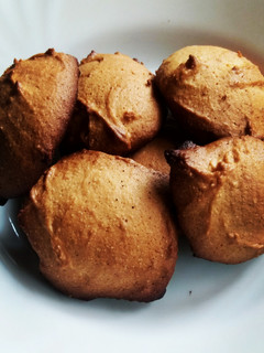A picture of Ginger cake biscuits.