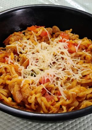 वेज मैगी नूडल्स (veg maggi noodles recipe in Hindi) रेसिपी मुख्य फोटो