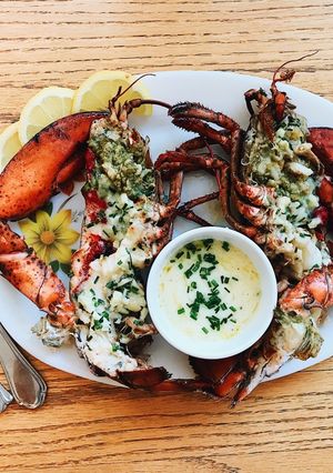 Hình của món Lobster đút lò phô mai 🦐🧀.