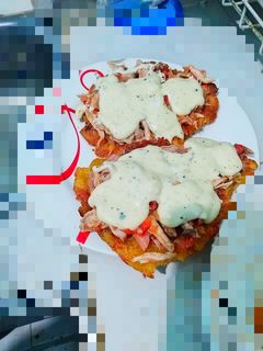 Una foto de Patacones con pollo