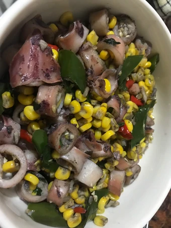 Cara Mudah Menyiapkan Resep  Tumis Cumi Asin Jagung Manis yang Sempurna, Sempurna