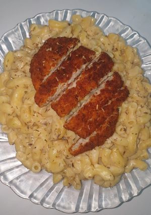 A picture of White Sauce pasta.