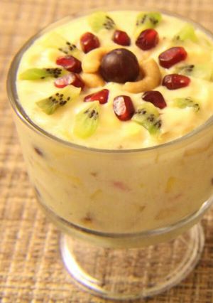 A picture of Fruit Custard.