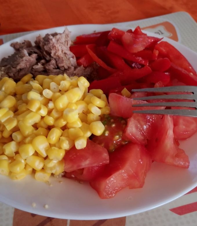 Una foto de Base de Quinoa con verduras y proteína