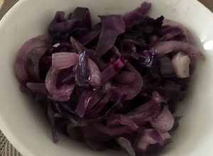 Una foto de Ensalada morada