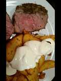Filetsteak mit Limetten-Chili-Hollandaise und Knusperkartoffeln