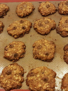 Foto resep Chocolate chip oatmeal cookies