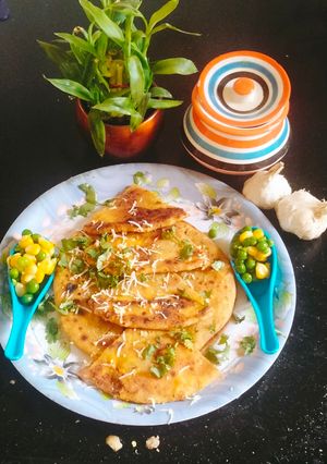 A picture of Garlic Paneer Paratha.