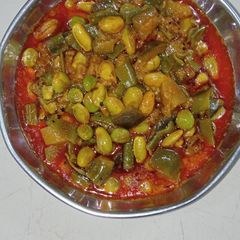 A picture of Broad bean and brinjal sabji.