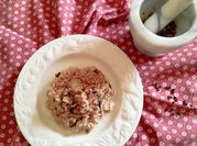 Una foto di risotto al radicchio
