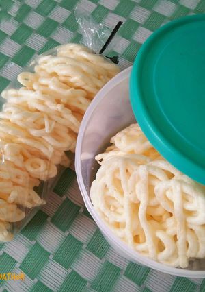 Foto resep Tips Menyimpan Kerupuk Agar Tetap Renyah