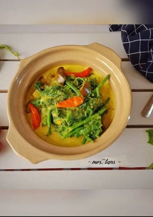 Foto resep Gulai Pucuk Labu Terong Ungu