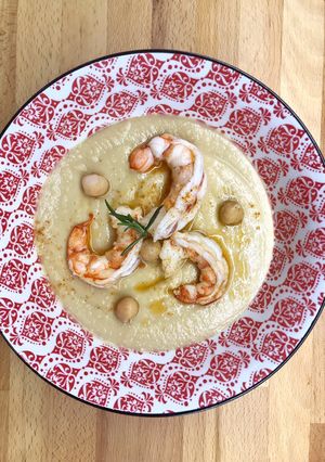 Foto di Crema di ceci con gamberi piccanti