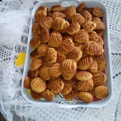 A picture of Ginger biscuits.