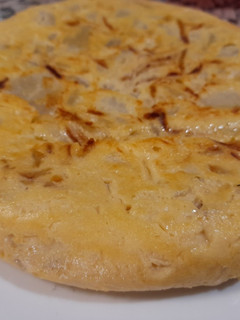 Una foto de Tortilla de patatas al vapor con cebolla