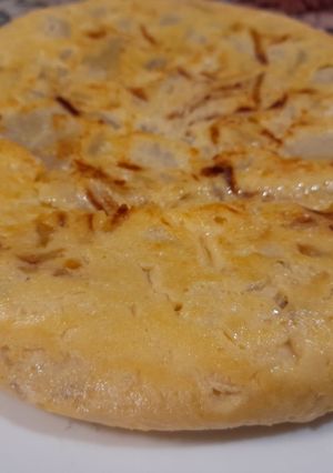 Una foto de Tortilla de patatas al vapor con cebolla