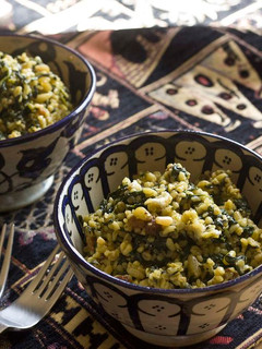 Una foto de Bulgur con espinacas y queso de cabra