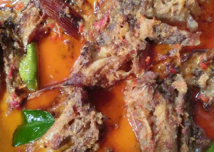 Langkah Menyiapkan Mangut Ikan Asap Kepala Mas, Bikin Ngiler