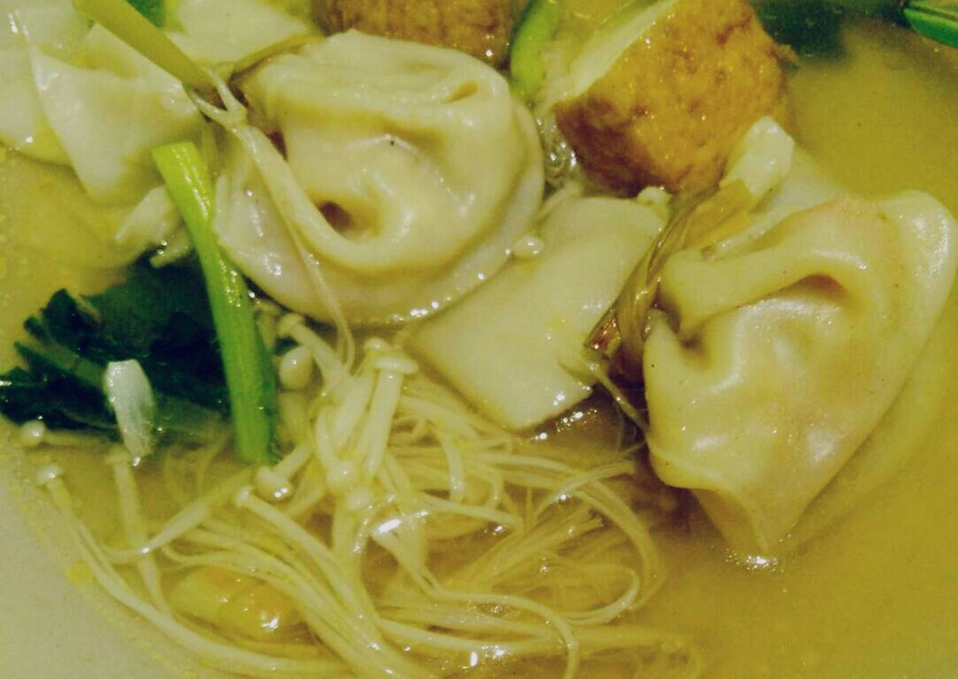 Sop Pangsit Ayam