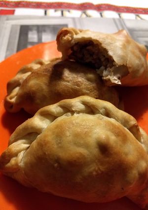 Una foto de Empanadas de carne tres opciones