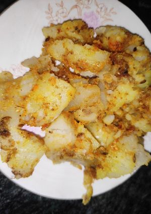 मसाला आलू (Masala aloo recipe in hindi) रेसिपी मुख्य फोटो