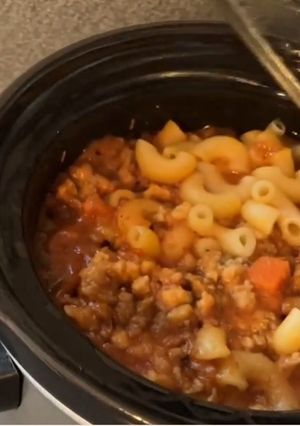 A picture of Easy Vegan Mini Crockpot Pasta.