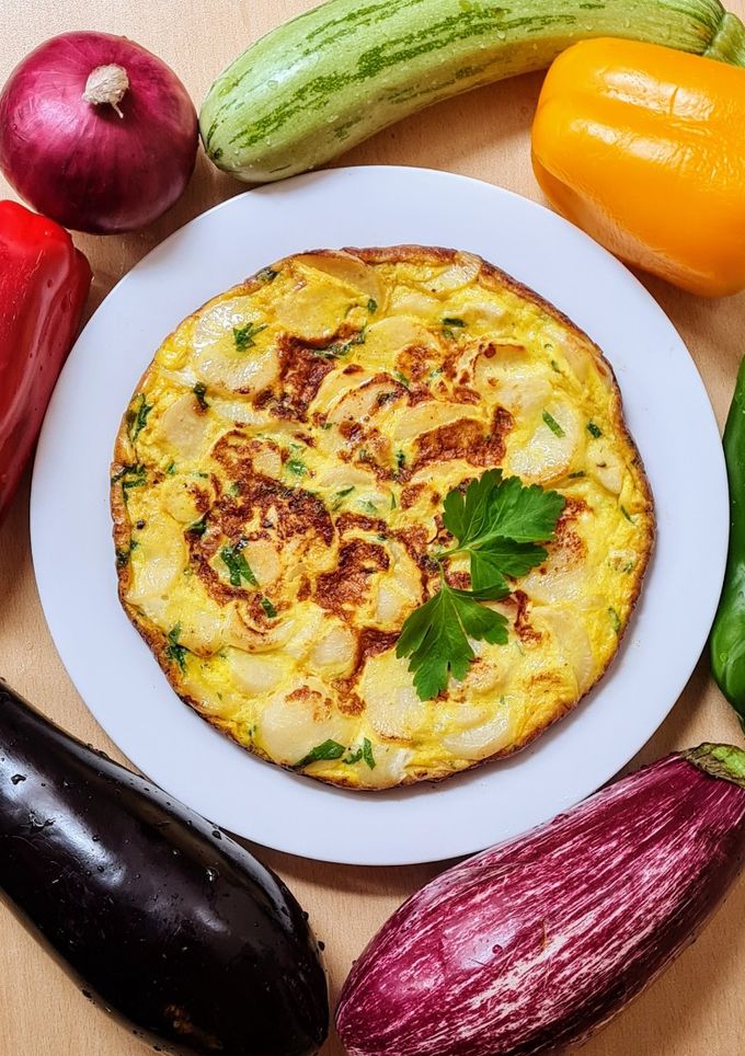 Una foto de Tortilla de nabo (la raíz engrosada, no el otro 🤭) poquitas calorías, mucha fibra y micronutrientes