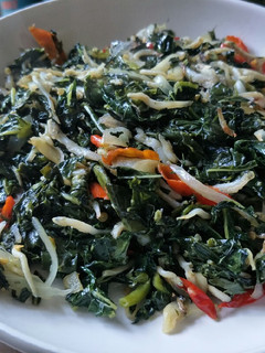 Foto resep Tumis daun pepaya singkong plus teri