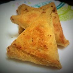 A picture of Corn samosa.
