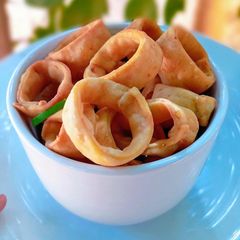 A picture of Spicy ring crackers.