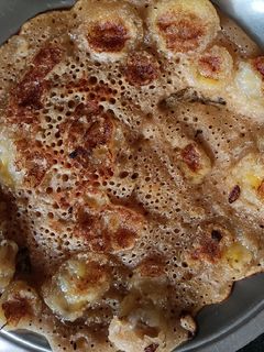 இனிப்பு கோதுமை தோசை(sweet wheat dosa recipe in tamil) செய்முறை முக்கிய புகைப்படம்