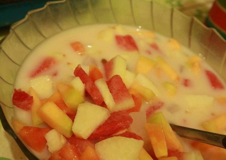 Sup buah Segar dan Sehat