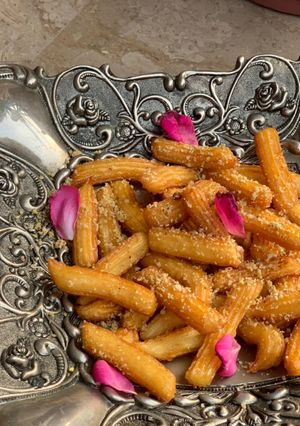 A picture of Balah el Sham (Egyptian churros).