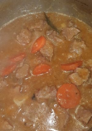 Una foto de Carne en salsa