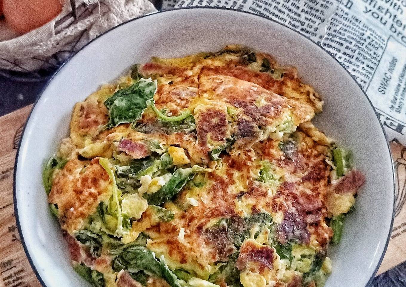 Omelet Bayam Ham Keju