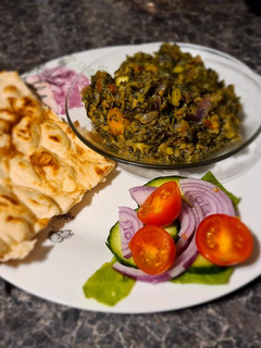 Indiai, Spenót, brokkoli egytálétel (Saag) recept fotója