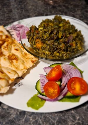 Indiai, Spenót, brokkoli egytálétel (Saag) recept fotója