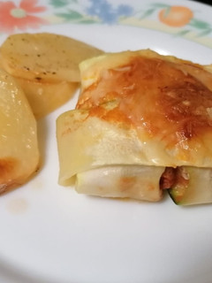 Una foto de Raviolis de calabacín rellenos de carne y queso