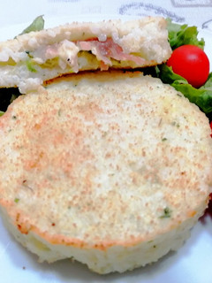 Foto di Sformatini di riso con speck, scamorza e zucchine