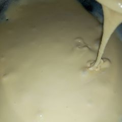 A picture of Milk glaze for donut.