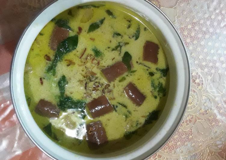 Ayam masak santan hijau