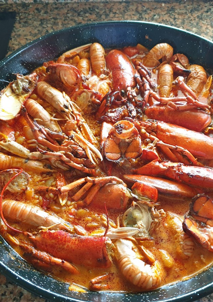 Una foto de Arroz Caldoso con Bogavante