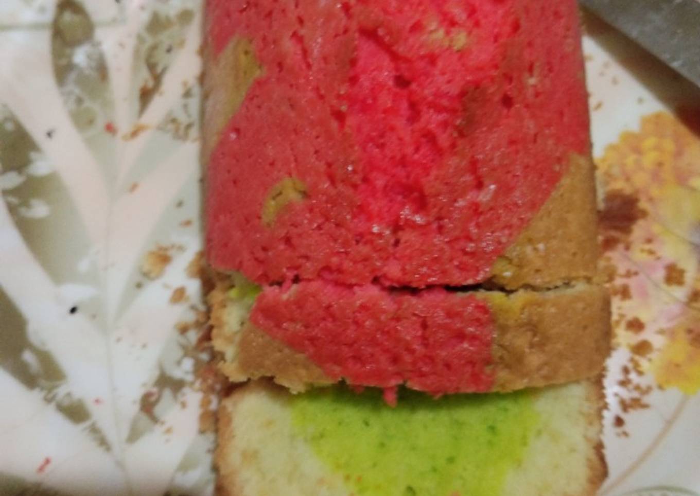 Colourful tea cake (without oven)