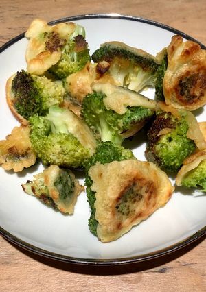 Une photo de Tempura de brocoli
